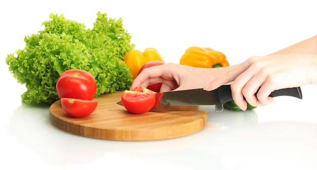 Manos preparando comida